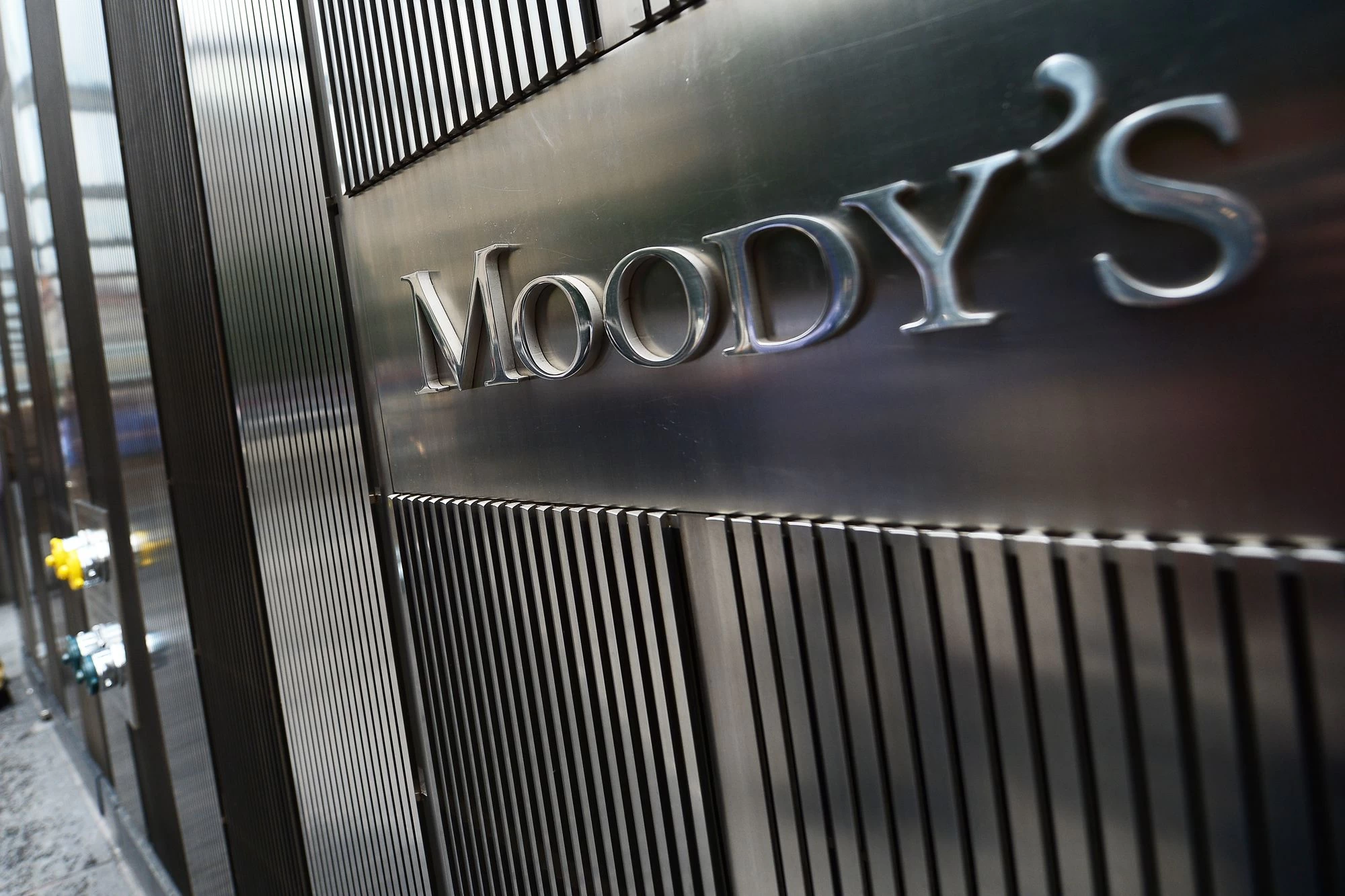 «Άλμα ανάπτυξης» βλέπει ο Moody’s: Έρχεται «χρυσή» δεκαετία για Ελλάδα-Κύπρο – «Χαμηλή και αβέβαιη» η ευρωπαϊκή οικονομία